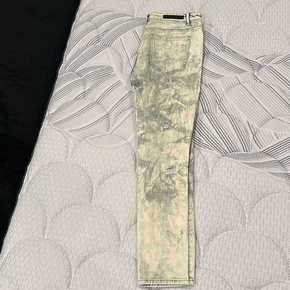 Lightly worn jeans - Picture 2 of 5